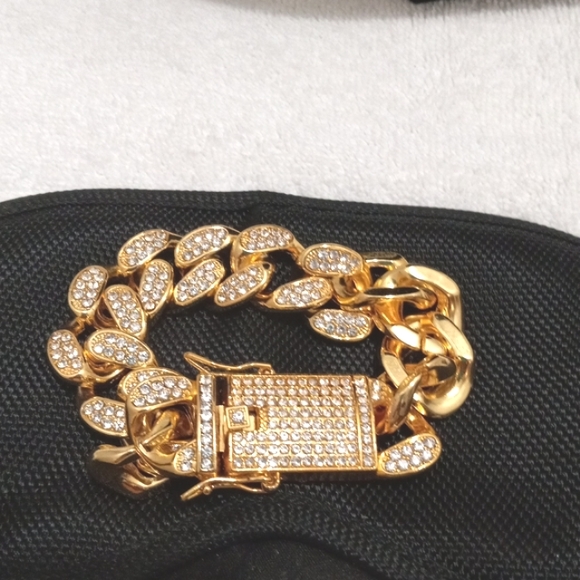 Hip Hip Gold Heavy Iced Out Cuban Linc Braclet - Picture 1 of 4
